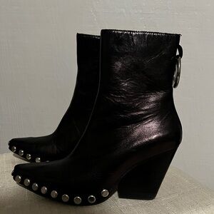 Jeffrey Campbell Walton SR-2 Studded Black Metallic Leather Booties – Size 6 🔥